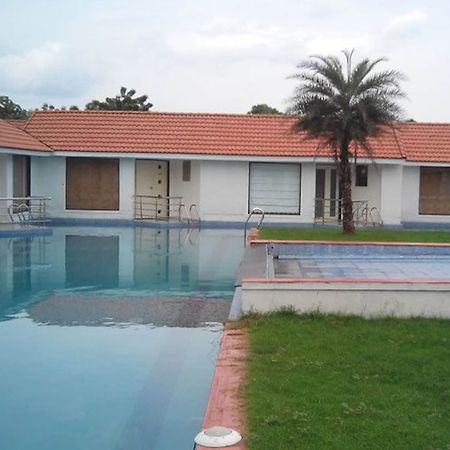 Village Retreat Chennai Dış mekan fotoğraf